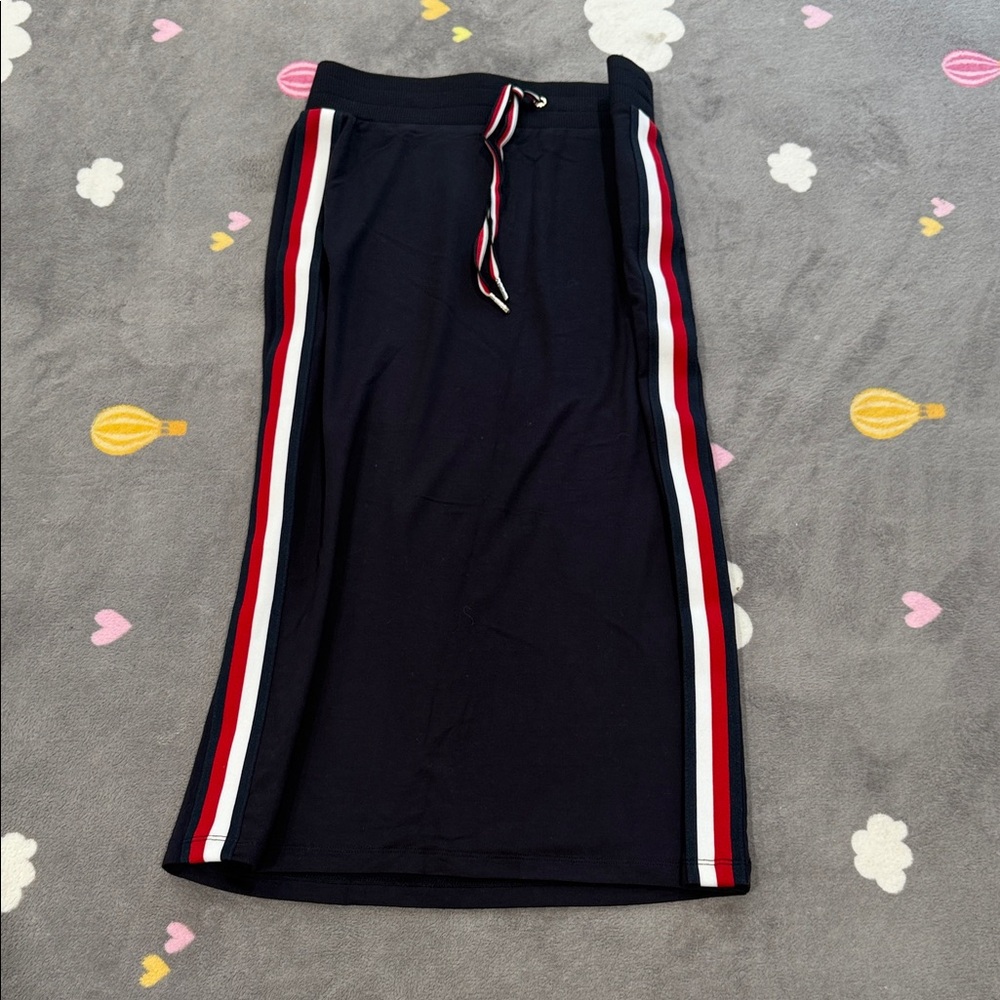 Tommy Hilfiger Black and Red Midi Pencil Skirt